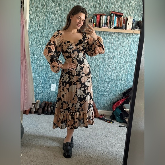 MINKPINK Revolve Bonnie Pleated Plisse Midi Dress Black Multi Floral Medium New - Picture 5 of 5